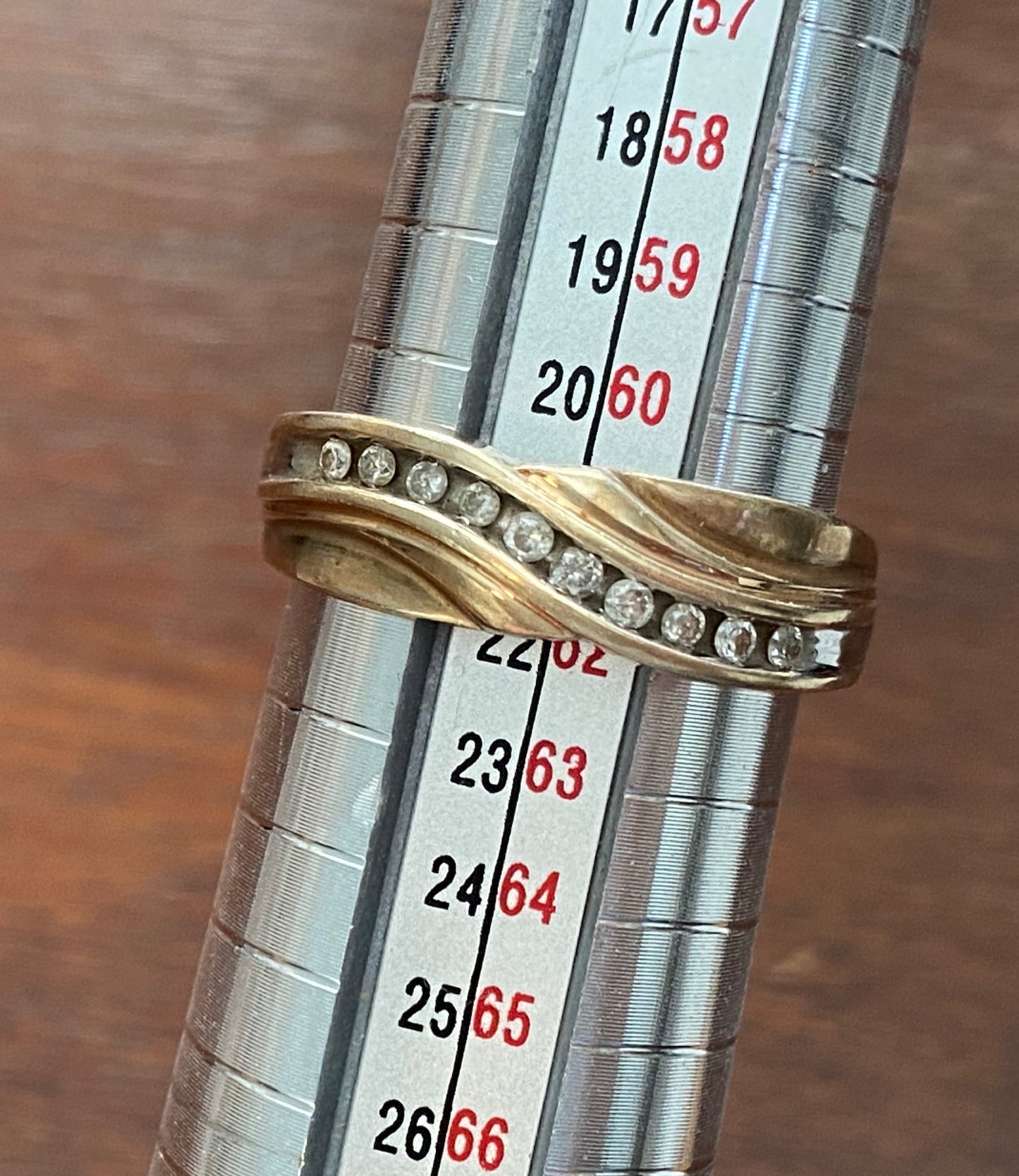 10k Yellow Gold Channel Set .15ctw Diamond Ring Sz 9.75