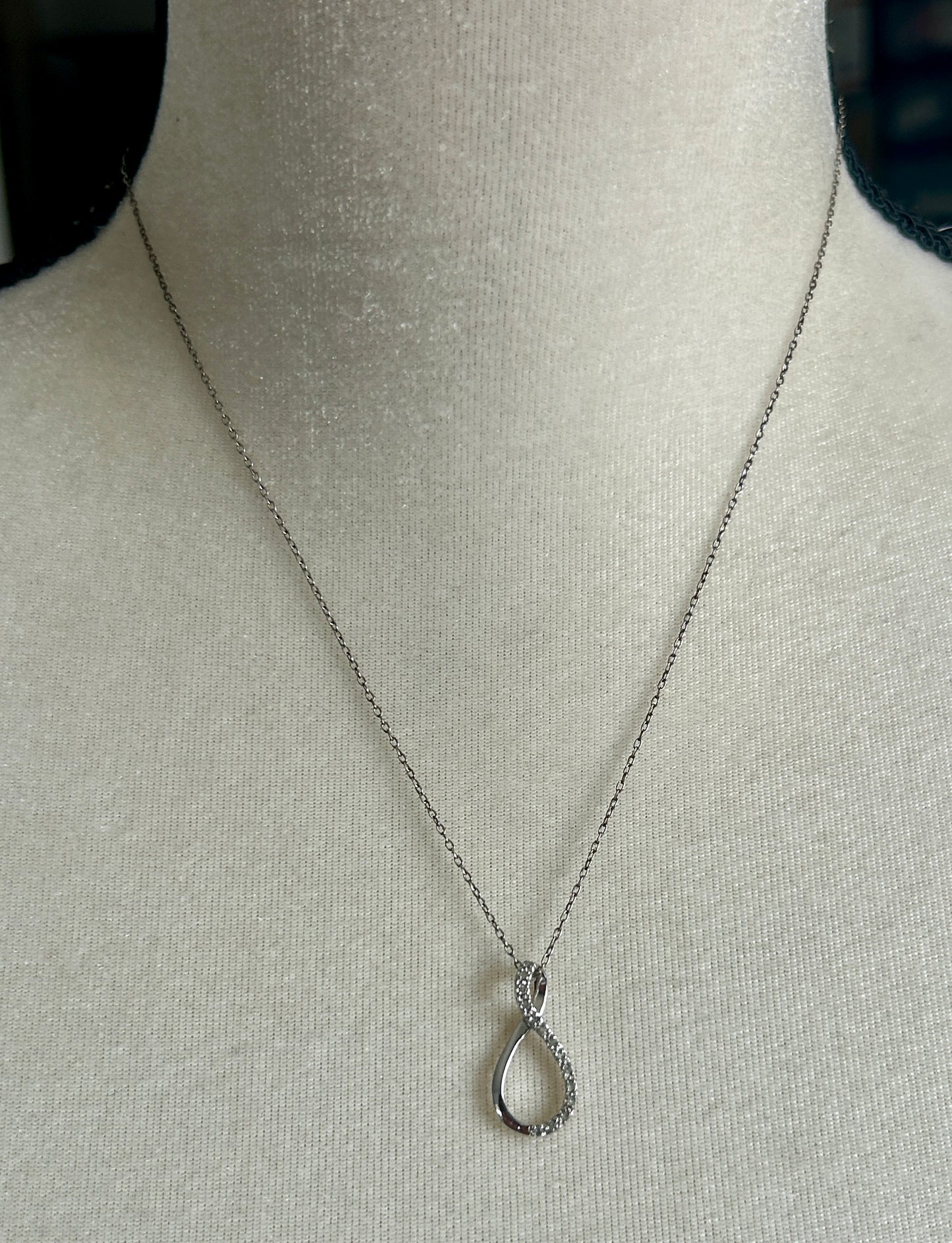 Sterling Silver 925 18" Long Chain Diamond Infinity Loop Pendant Necklace