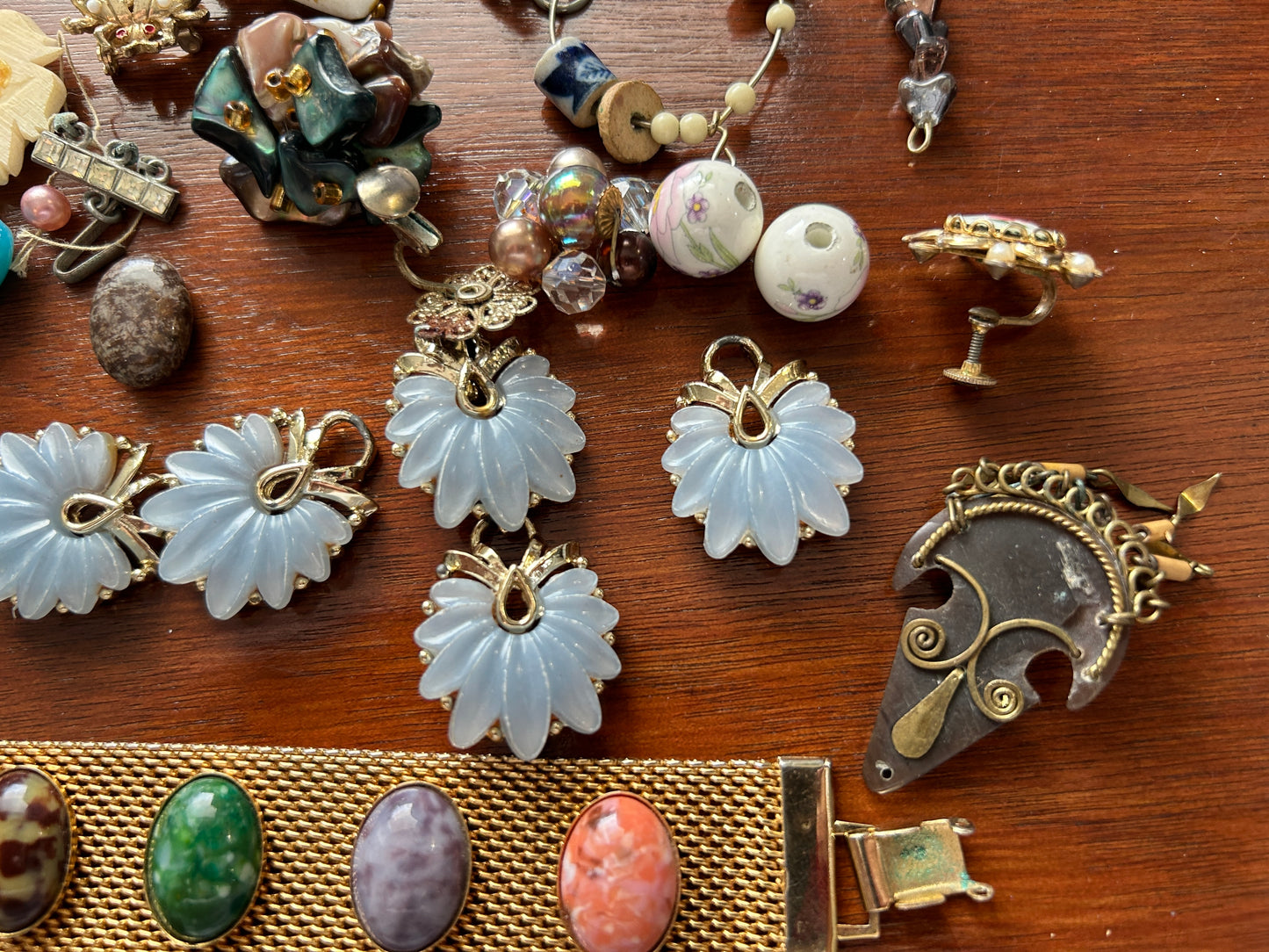 Vintage Craft Harvest Bead Jewelry Lot Glass Cabochon Celluloid Thermoset & More