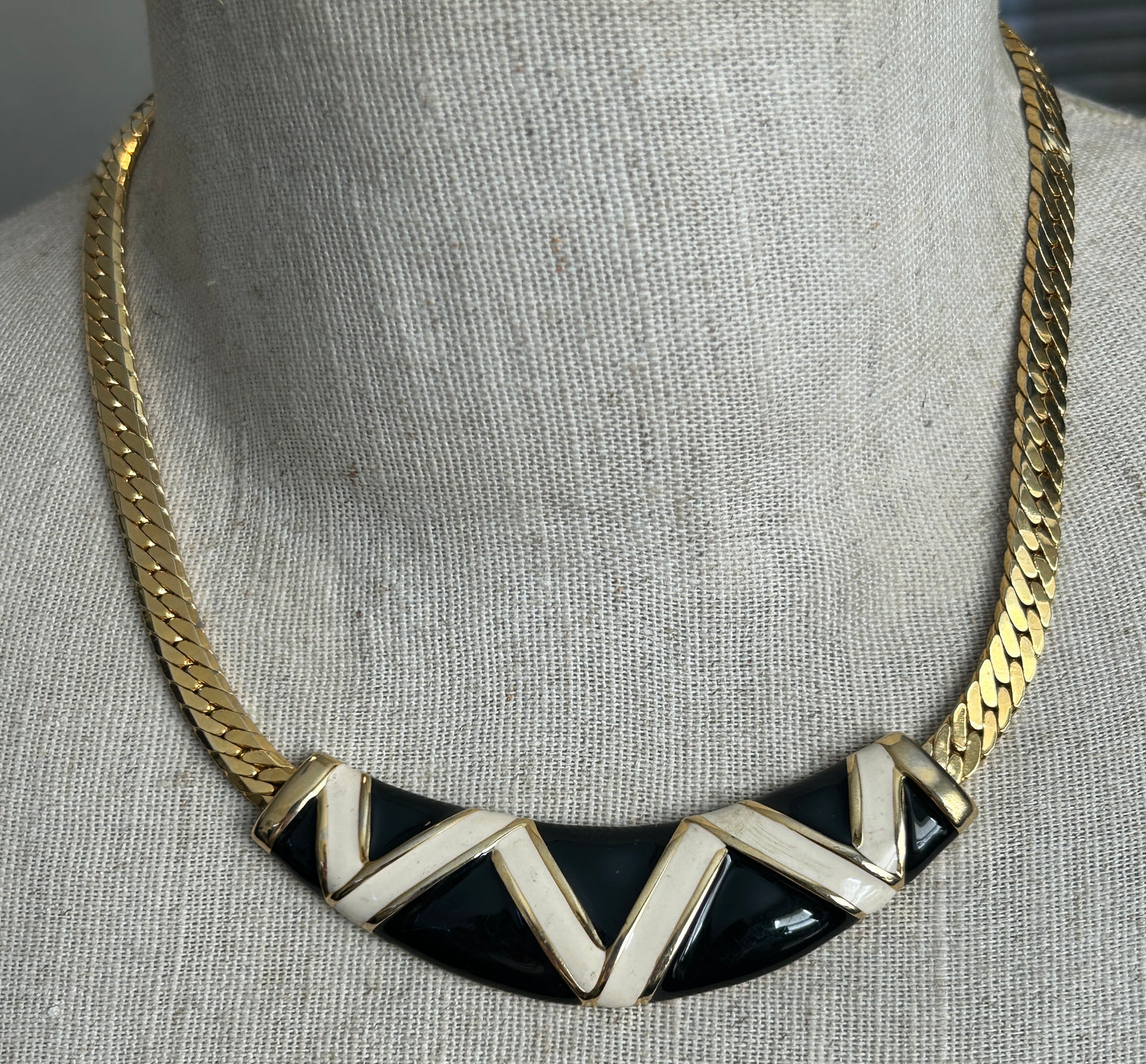 Vintage Gold Tone Collar Necklace Black & White Enamel Pendant