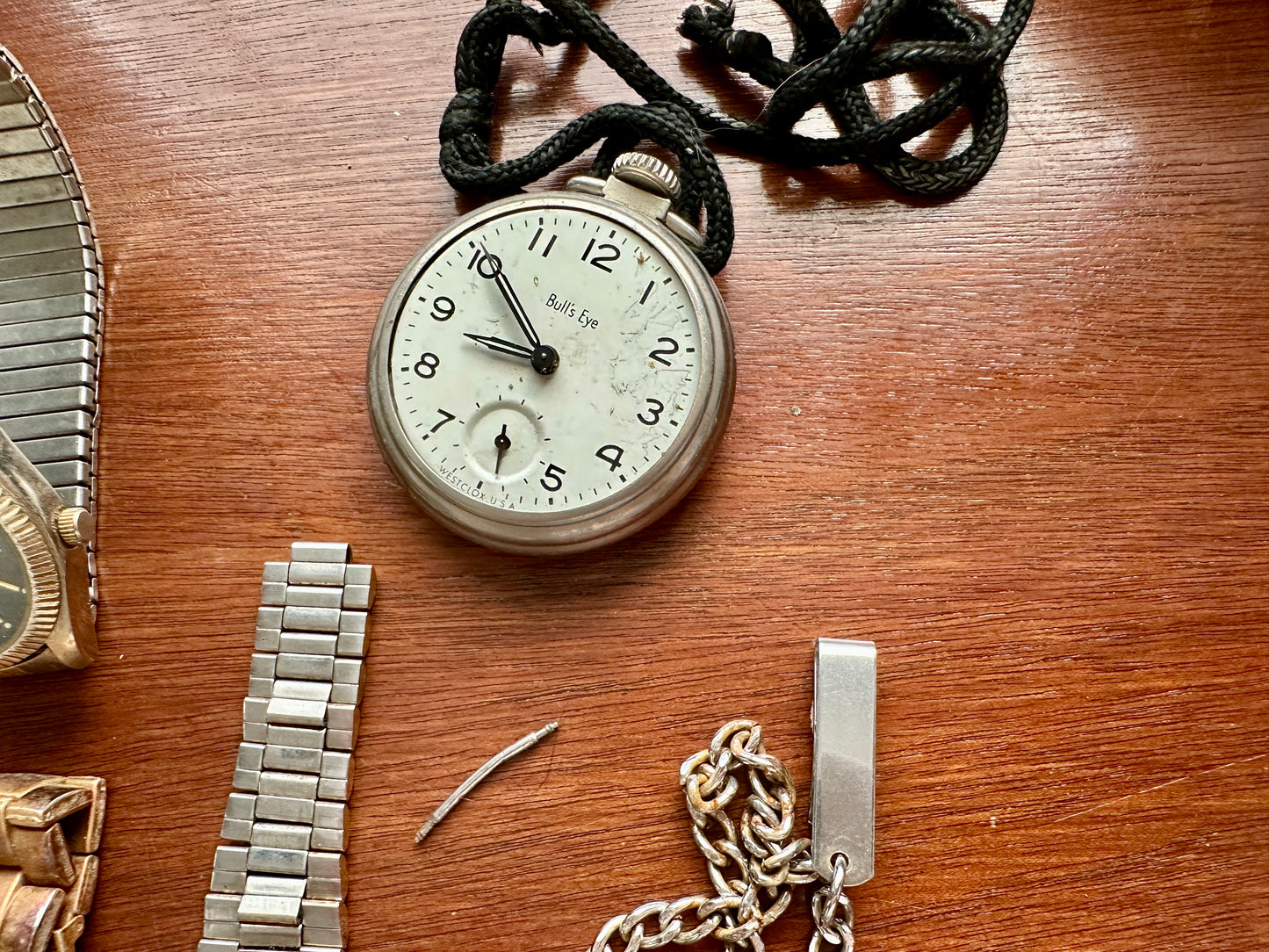 Mixed Lot Vintage to Now Wristwatch Pocket Watch Lot Gold Silver Tone Bands More