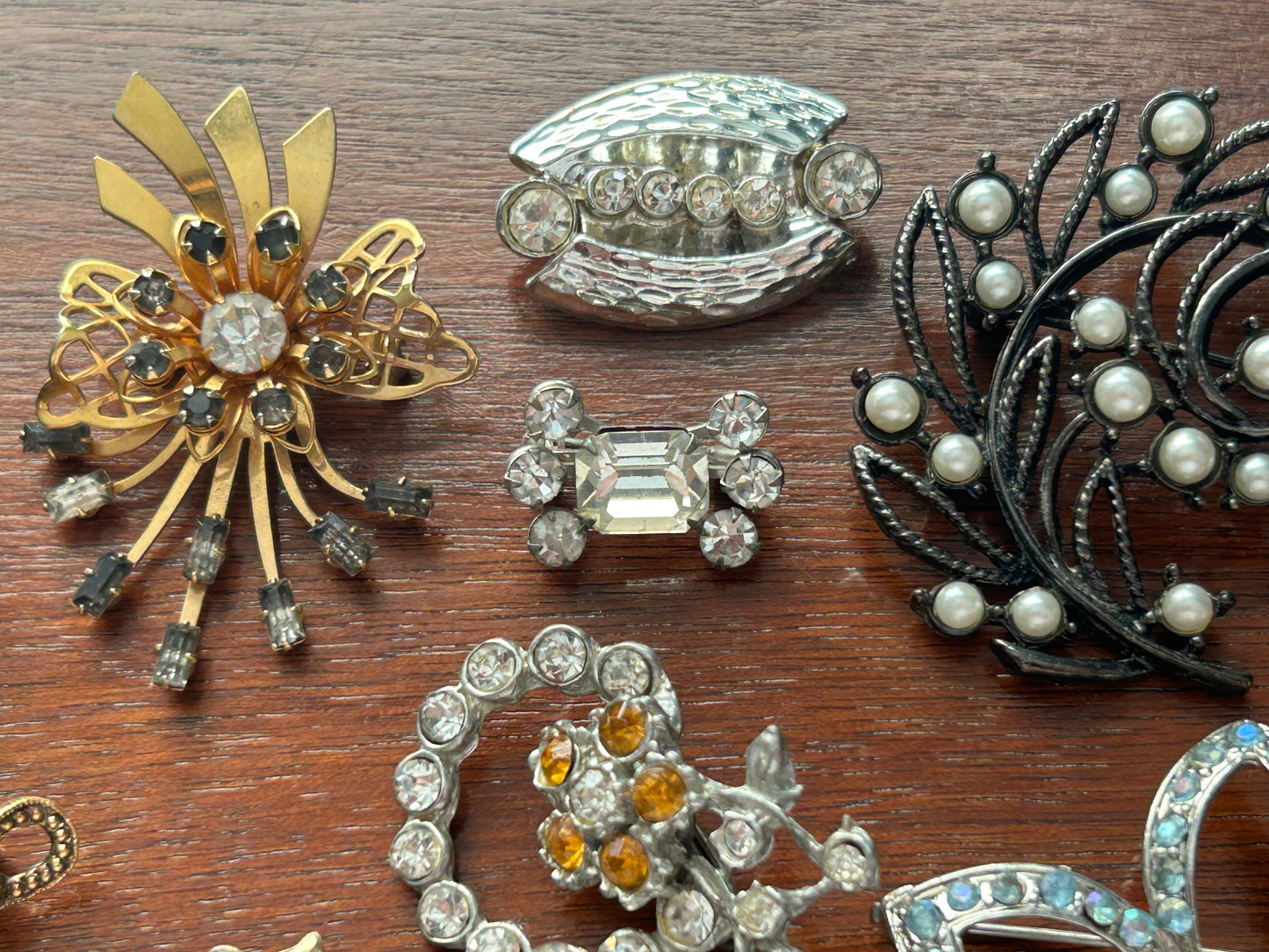 Vintage to Now Brooch Pin Lot Brooches Rhinestones Enamel Flowers Faux Pearl