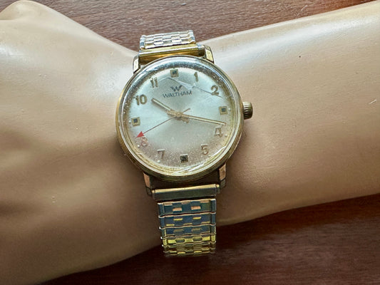 Vintage Mens Waltham Manual Wind Wristwatch Watch