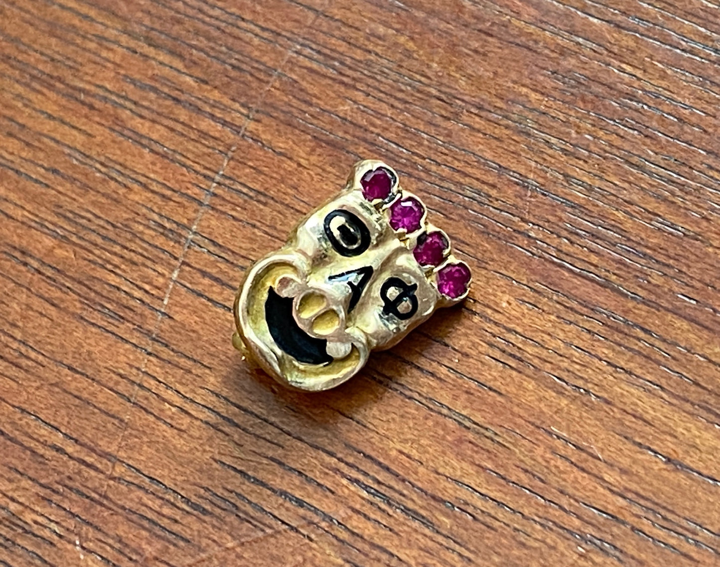 Antique Theta Alpha Phi 14k Yellow Gold Ruby Skull Fraternity Pin Brooch