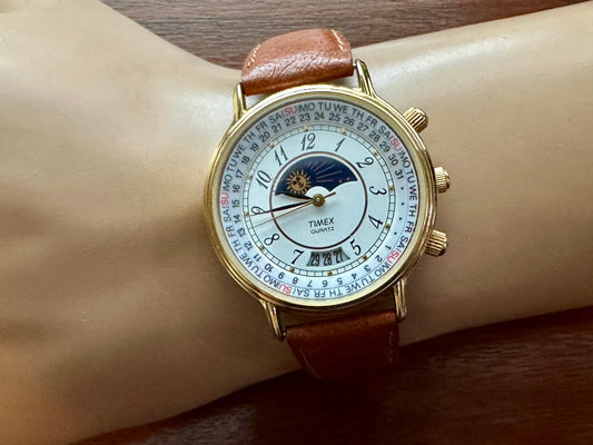 Vintage 90s Timex Quartz Perpetual Calendar Moon Phase Day Date Wristwatch Watch