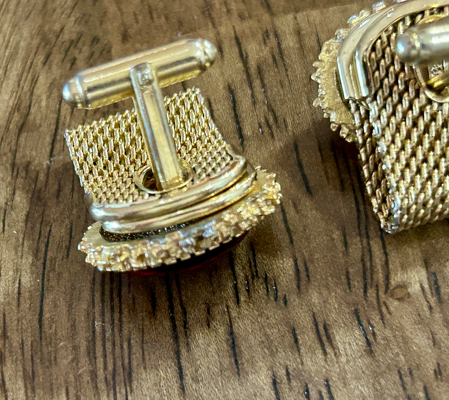 Vintage MCM Midcentury Anson Mesh Gold Tone Red Cabochon Cuff Links