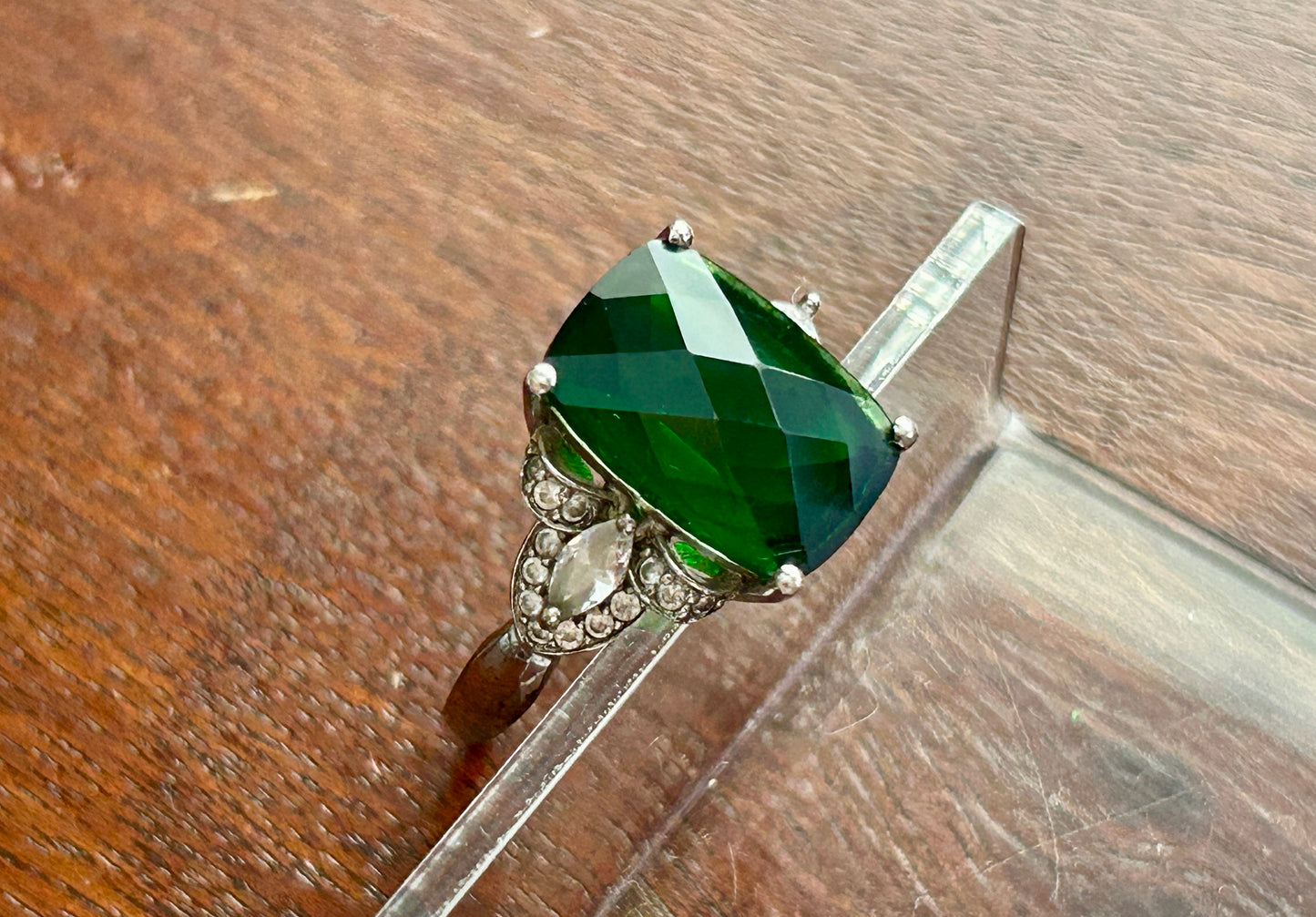 Stauer Spirit Lake Faceted Green Helenite Ring White Topaz Marquise Sz 8.75