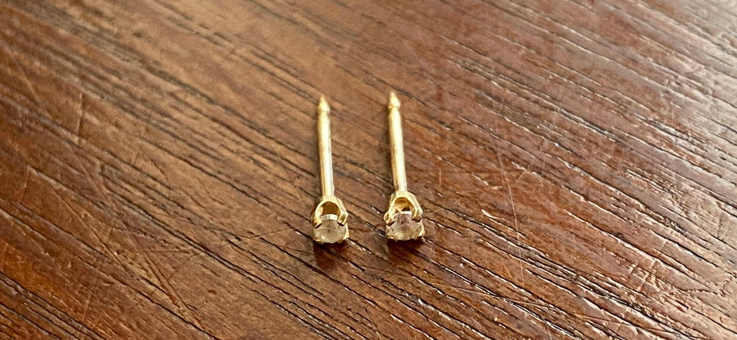 14k Yellow Gold Cubic Zirconia Stud Earrings Pierced