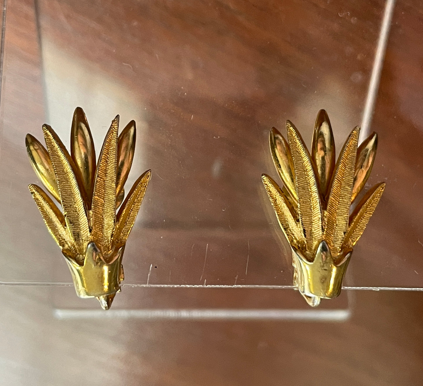 Vintage Gold Tone Leaf Clip On Earrings