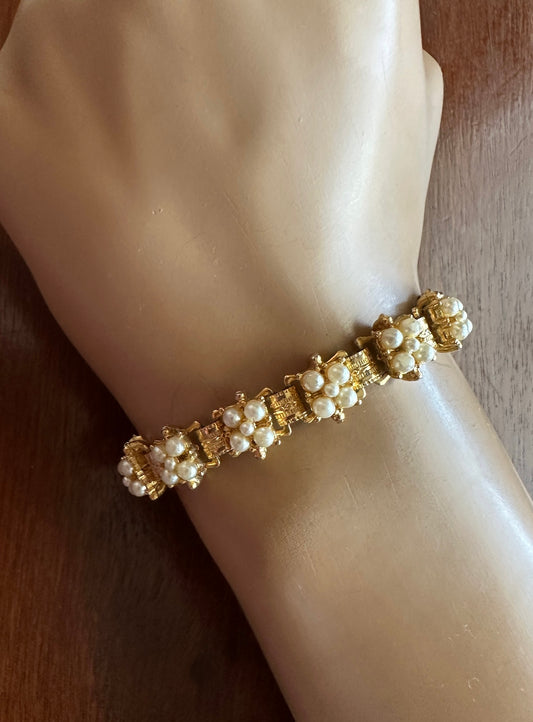 Vintage Unsigned Gold Tone Seed Pearl Panel Bracelet