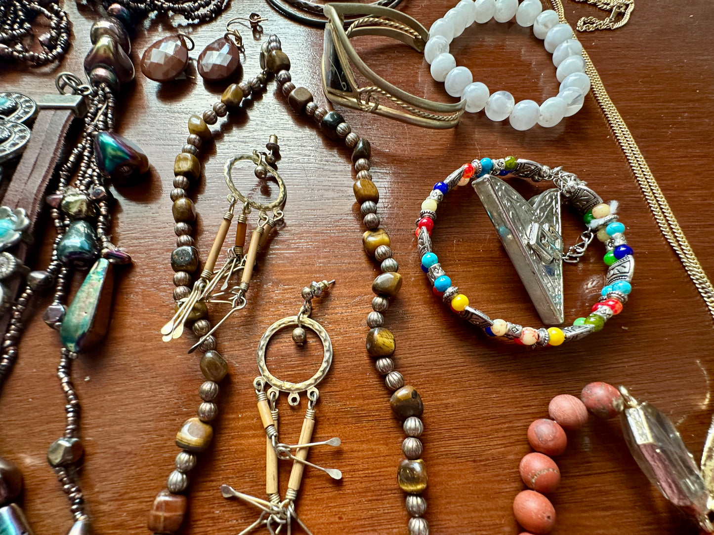 Earth Tone Jewelry Lot Shell Beads Faux Turquoise Necklace Bracelets Earrings