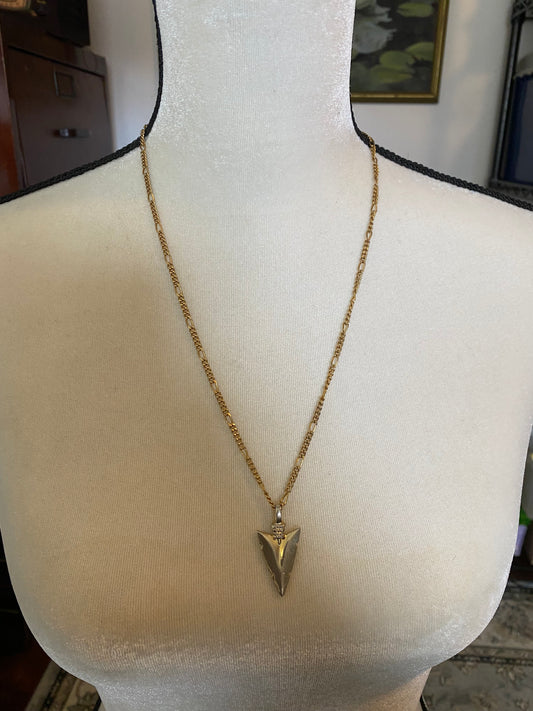 Gold Tone Arrowhead Figaro Chain Pendant Necklace