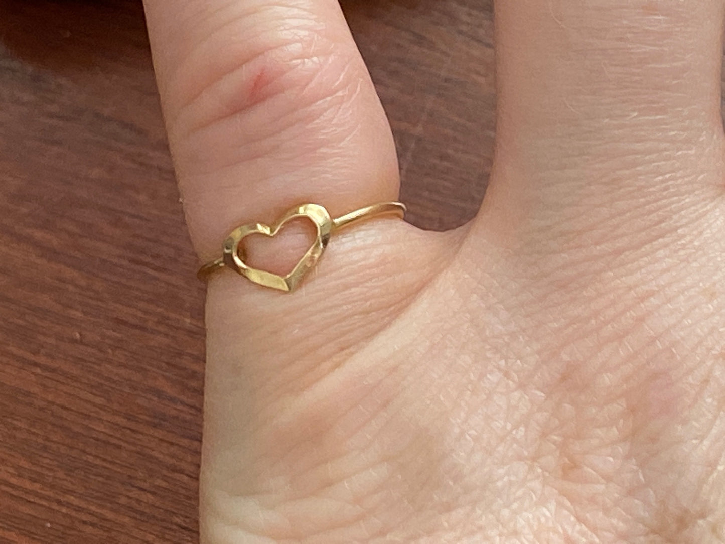 18k Yellow Gold (750) Heart Cut Out Ring Sz 4.25 Childs Small