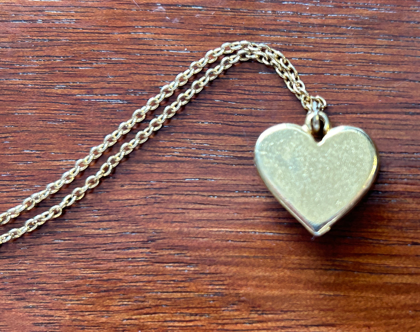 Vintage Gold Tone Chain Coral Heart Pendant Necklace