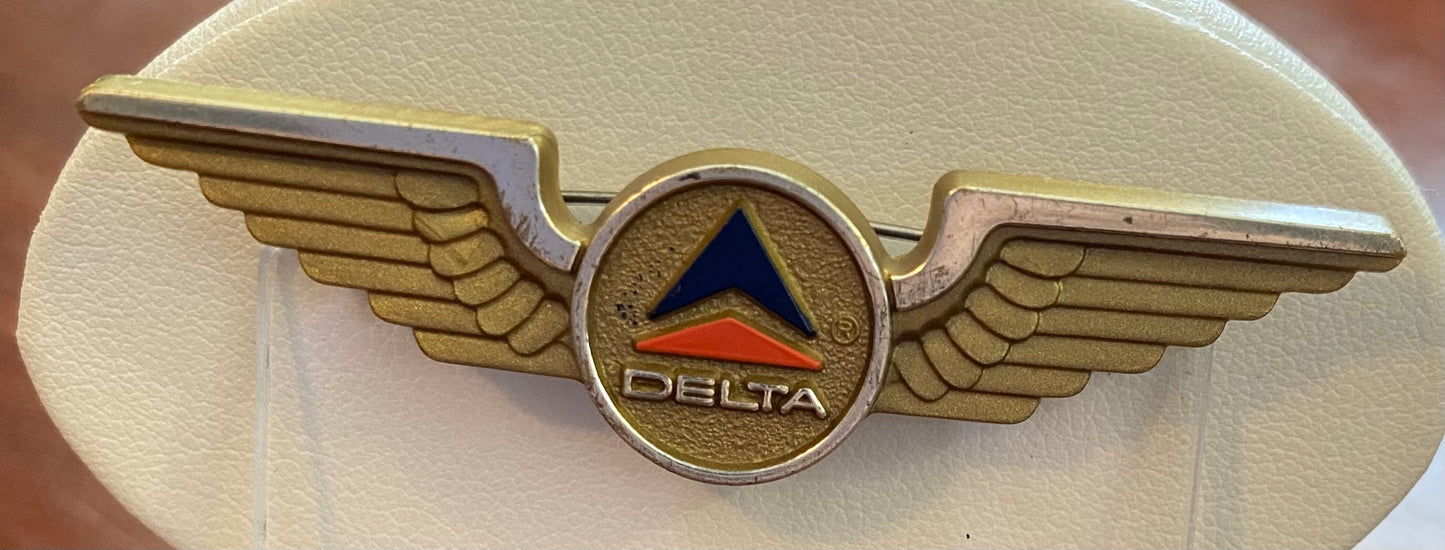 Vintage Gold Tone Plastic Delta Airplane Wings Brooch Pin Stoffel Pilot