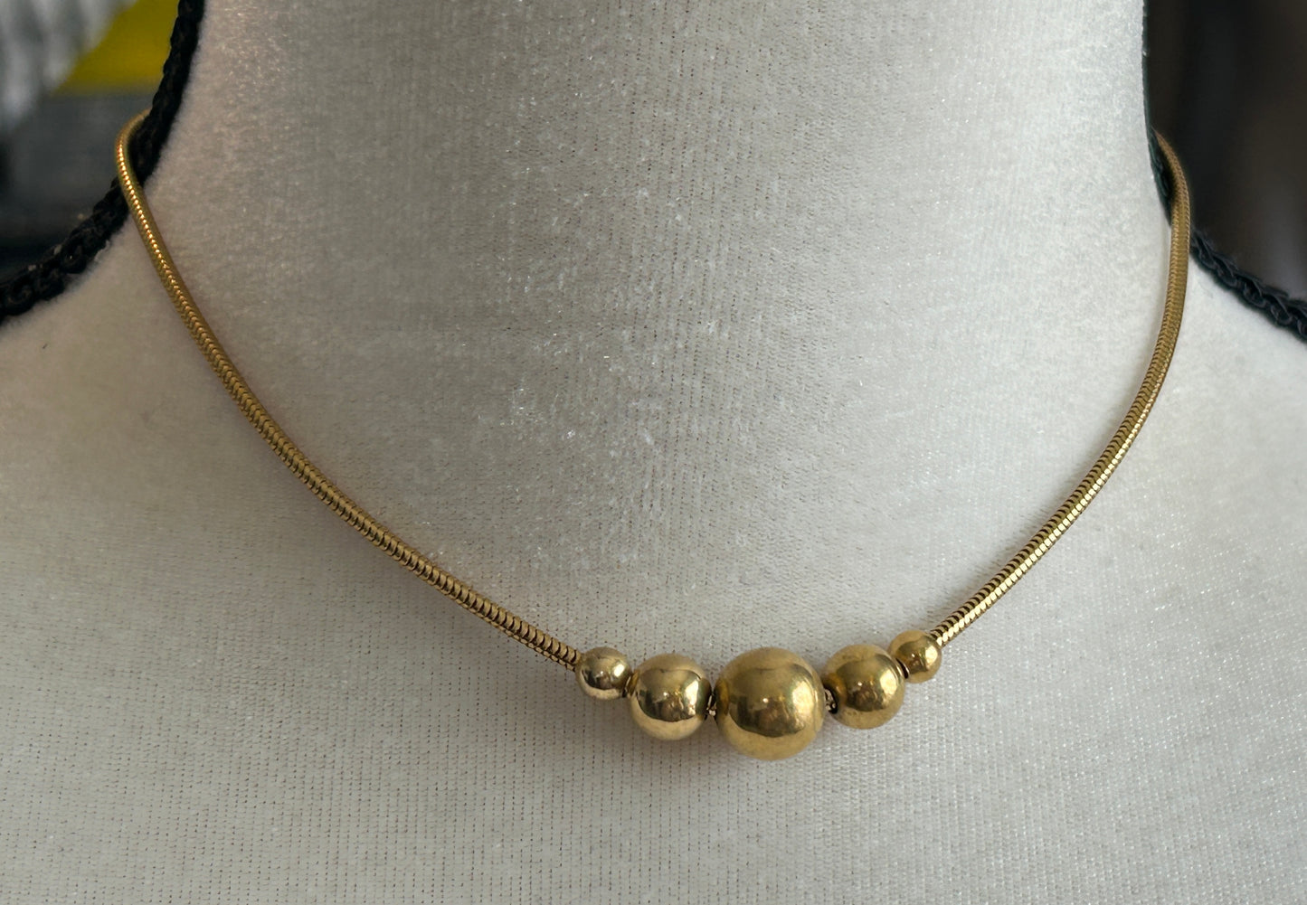 Vintage Trifari Gold Tone Ball Bead Snake 15" Chain Necklace