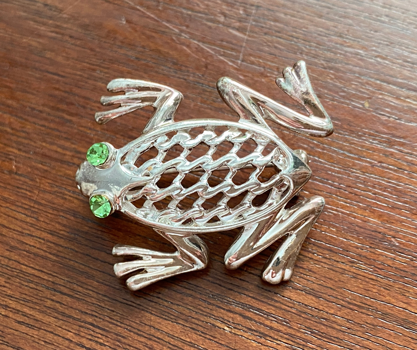 Silver Tone Green Rhinestone Eyes Frog Toad Brooch Pin