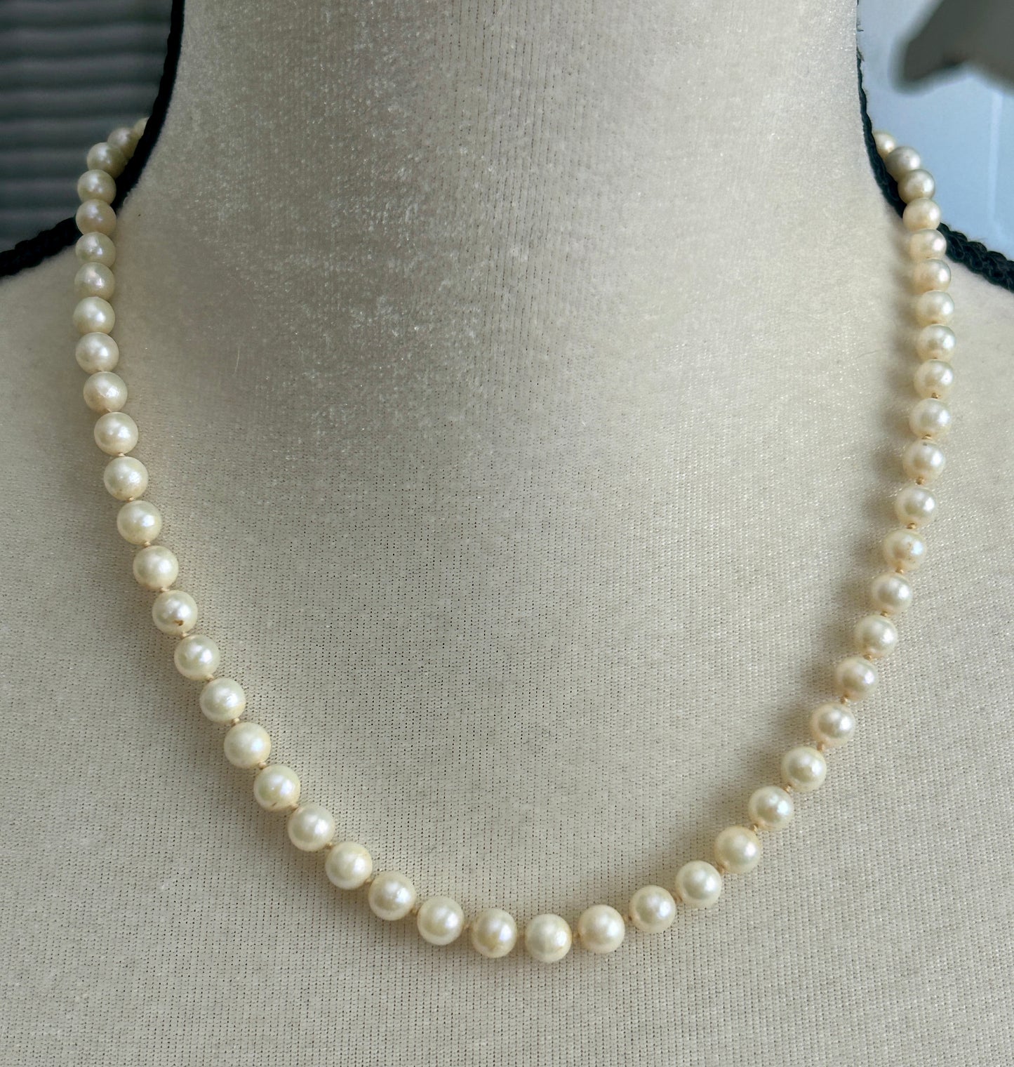 Vintage Signed PJS 14k Yellow Gold Clasp 5mm Pearl Single Strand Necklace 19"