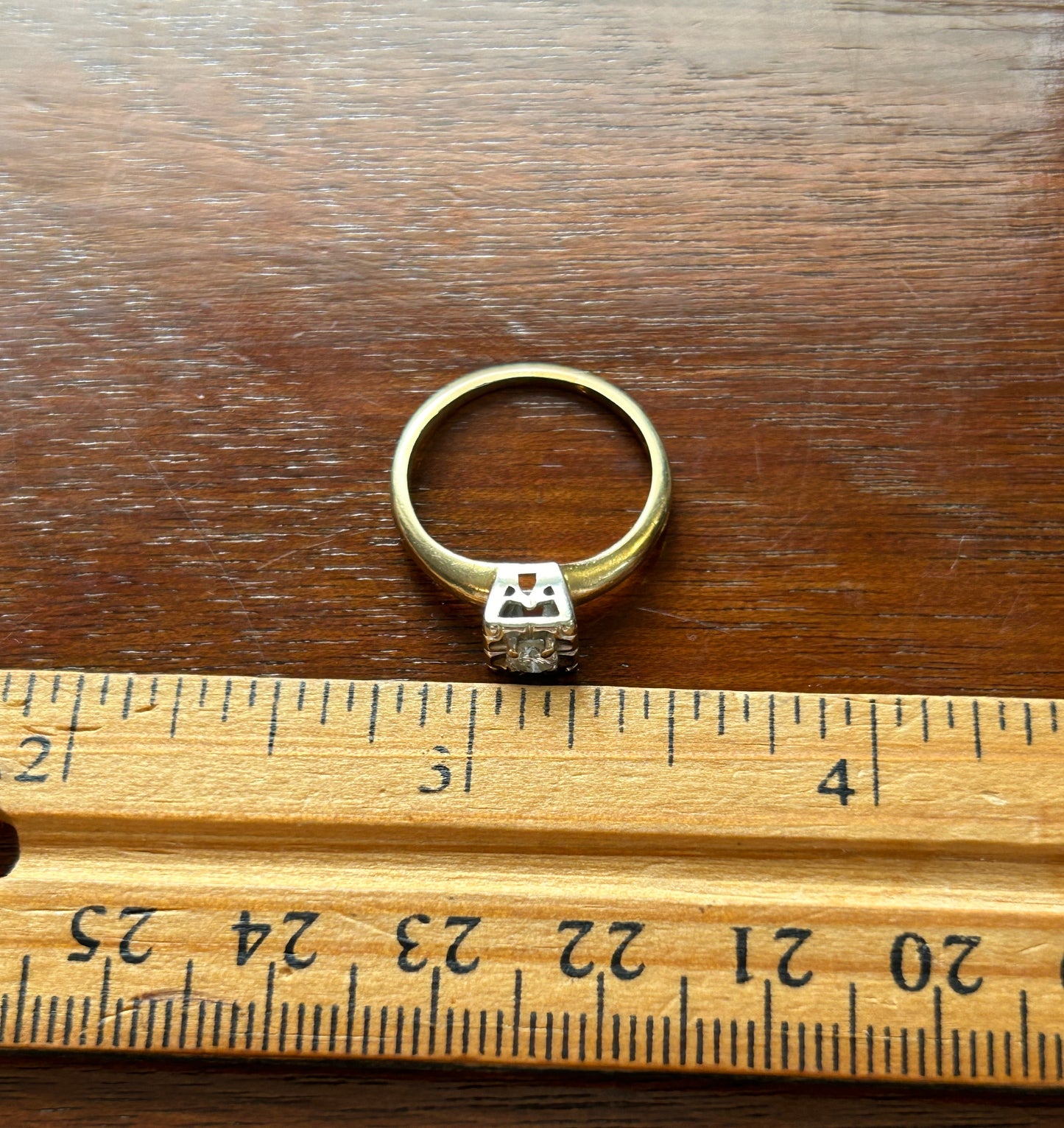 Vintage 14k Yellow Gold .17ct Round Diamond Engagement Ring Sz 6