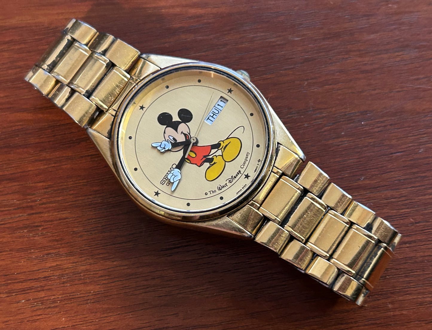 Vintage Seiko Mens Mickey Mouse Wristwatch Watch Sunburst Dial Day Date w Box