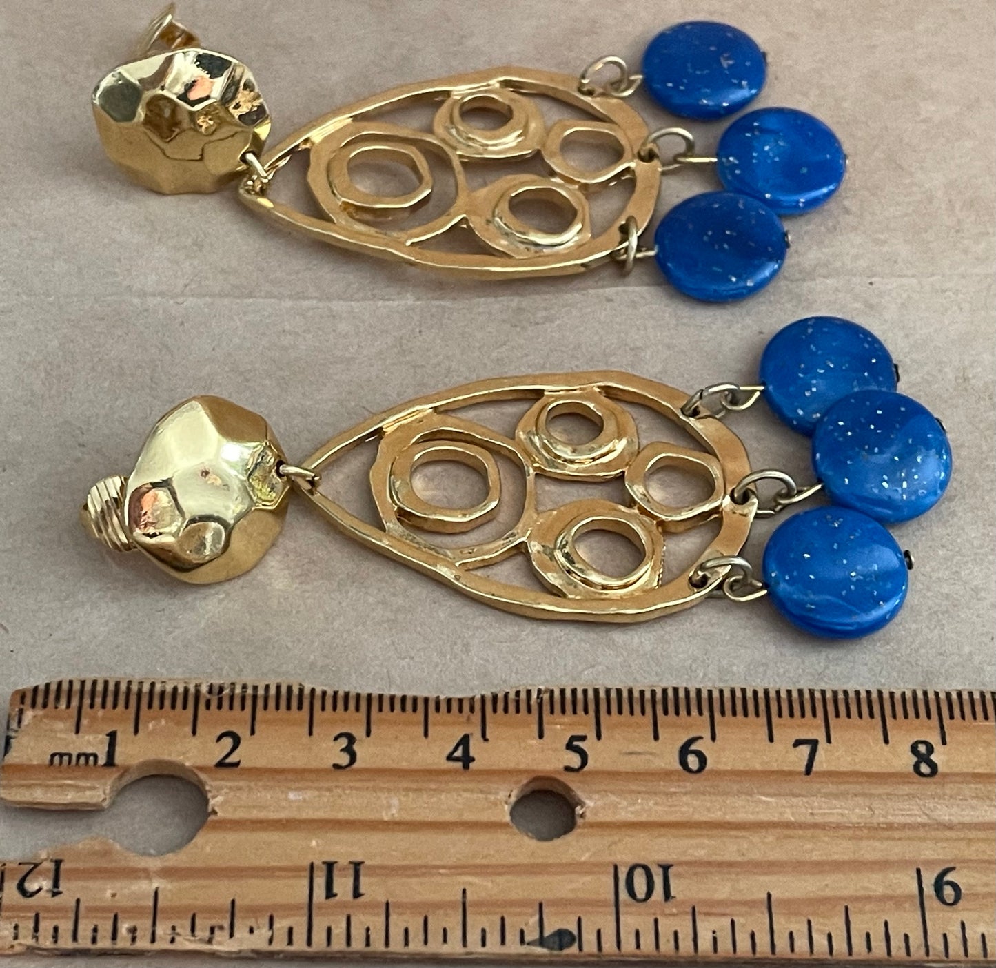 Vintage Avon Gold Tone Faux Blue Lapis Chandelier Clip on Earrings