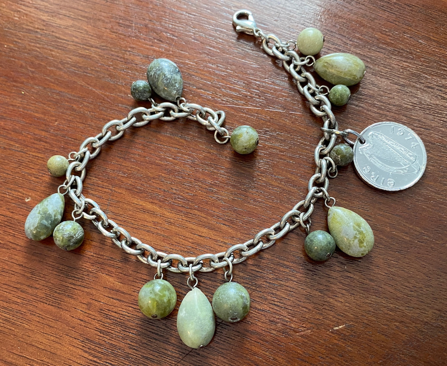 Silver Tone 1974 Eire Coin Green Marble Bead Bracelet