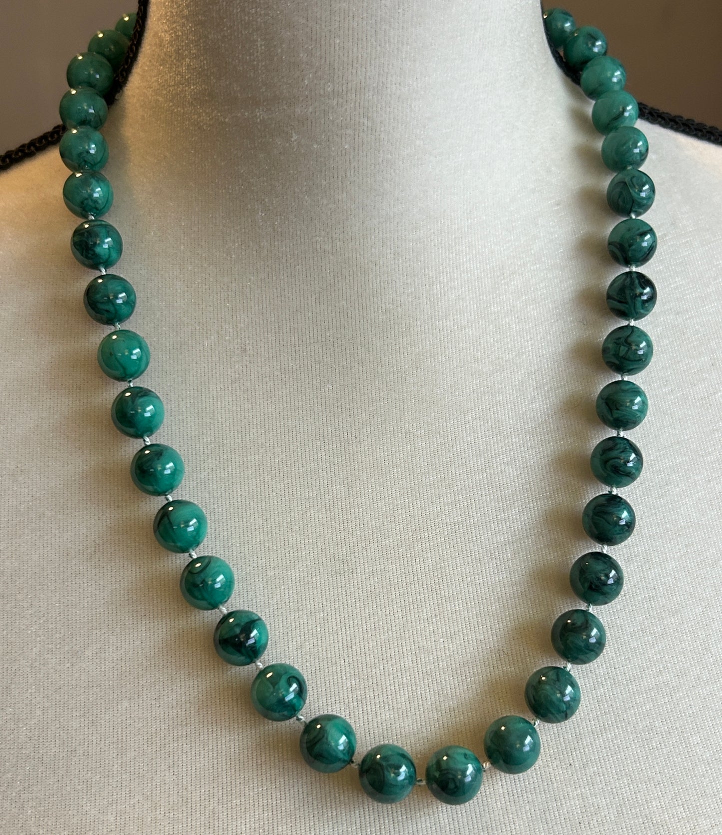 Vintage Faux Malachite Knotted Single Strand Necklace