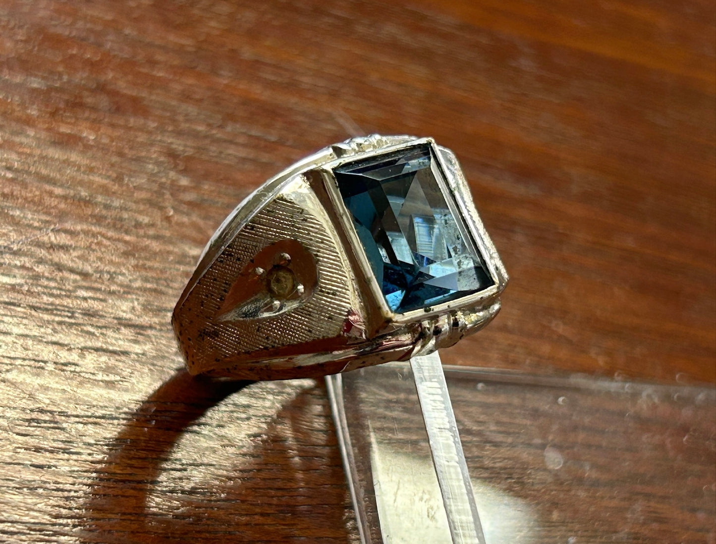 Vintage Silver Tone Men's Ring Blue Square Cut Glass Sz 7.75