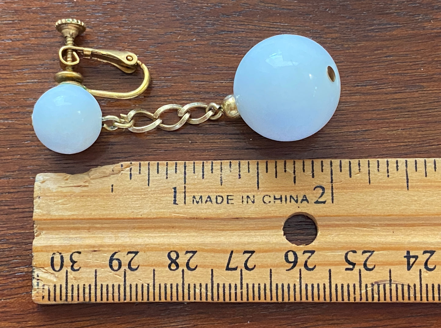 Vintage Napier Gold Tone White Bead Drop Dangly Screwback Earrings