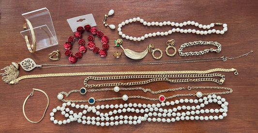 Vintage to Now Jewelry Lot Avon Roses Flower Faux Pearl Gold Chains Earrings