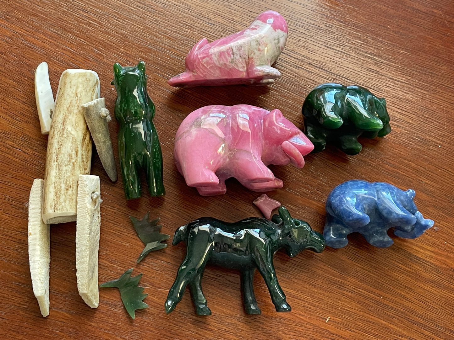 Lot Vintage Hand Carved Small Animal Figures Rhodochrosite Jade Antler Doll