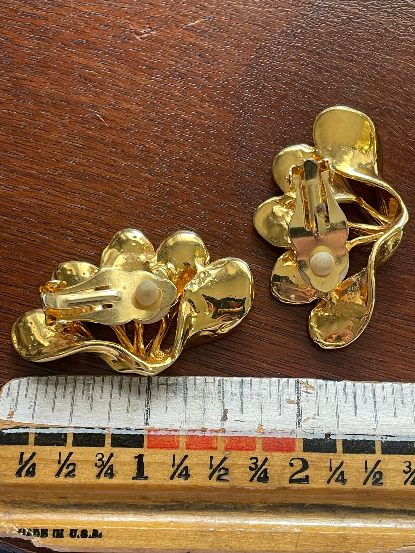 Vintage Large Gold Tone Floral Swirl Half Pinwheel Clip On Earrings