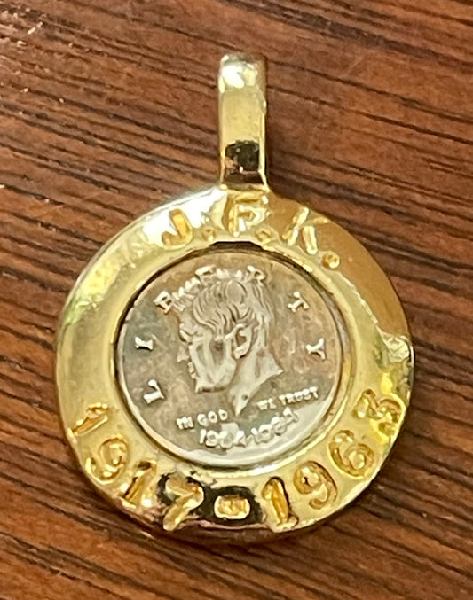 Vintage JFK Commemorative Coin Gold Tone Necklace Pendant Charm