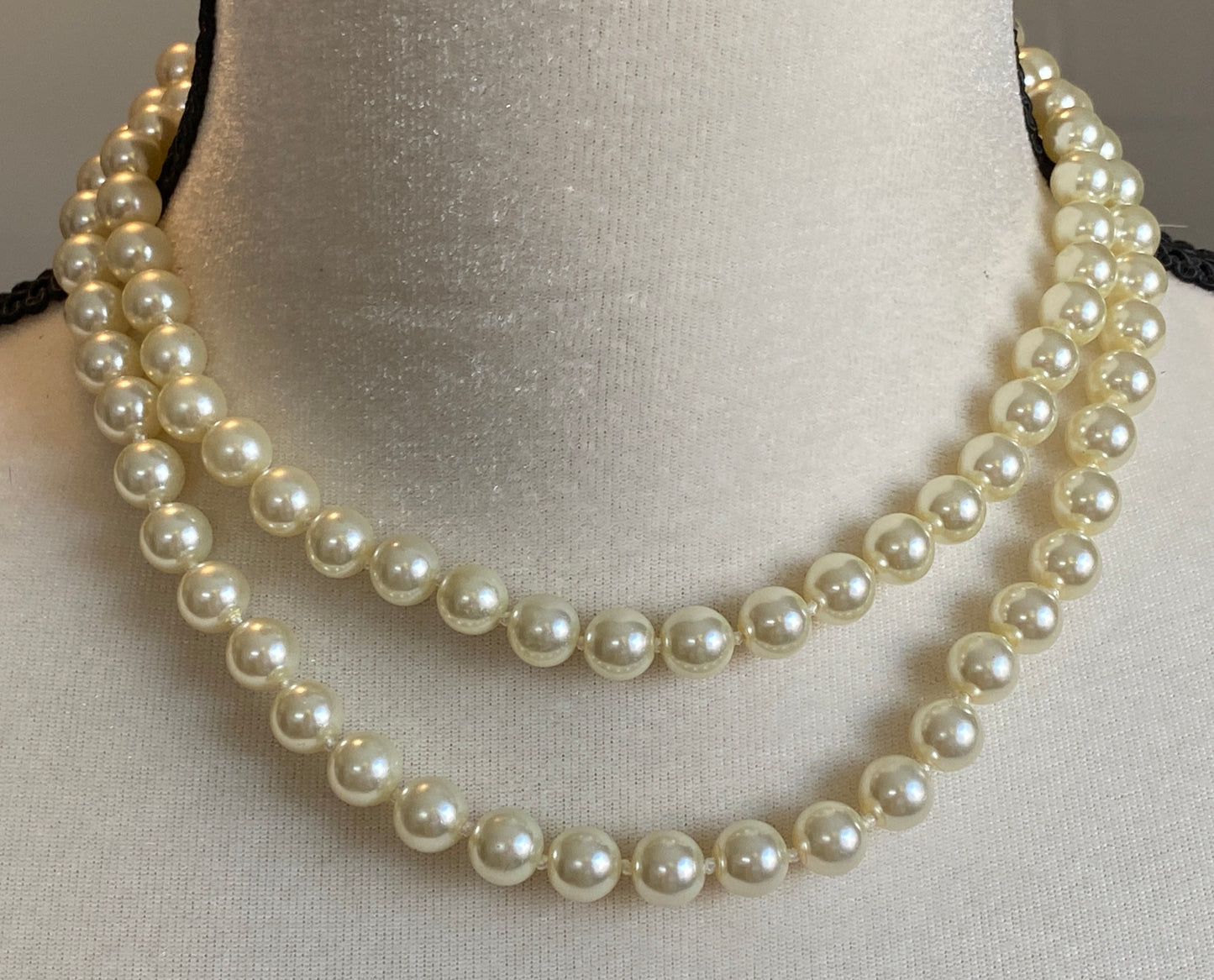 Lot Set of 2 Faux Pearl Necklaces Single Strand