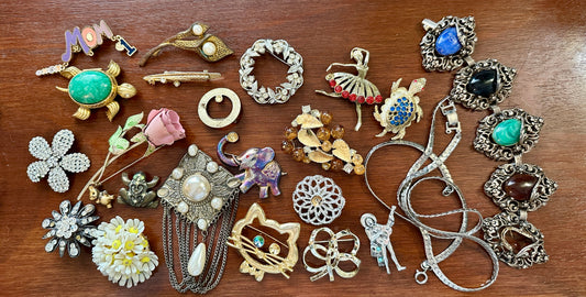 Vintage Jewelry Harvest Craft Lot Avon Rhinestone Faux Pearl Brooch Bracelet
