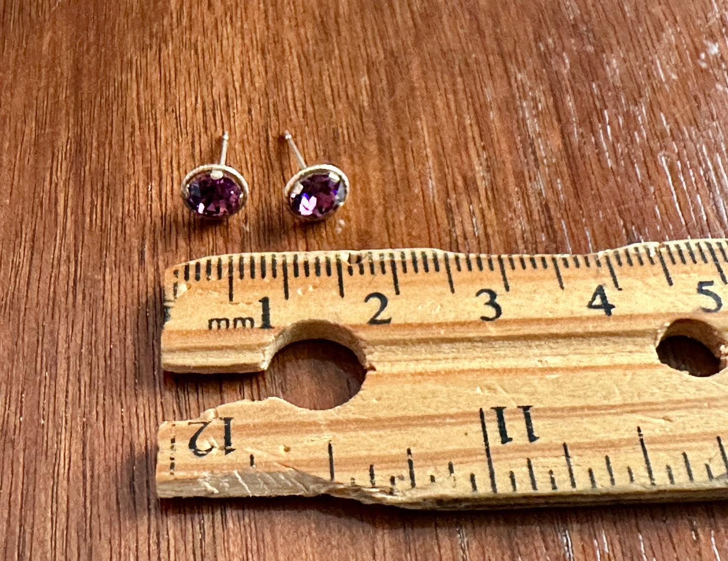 Vintage 10k Yellow Gold Round Amethyst Stud Piereced Earrings