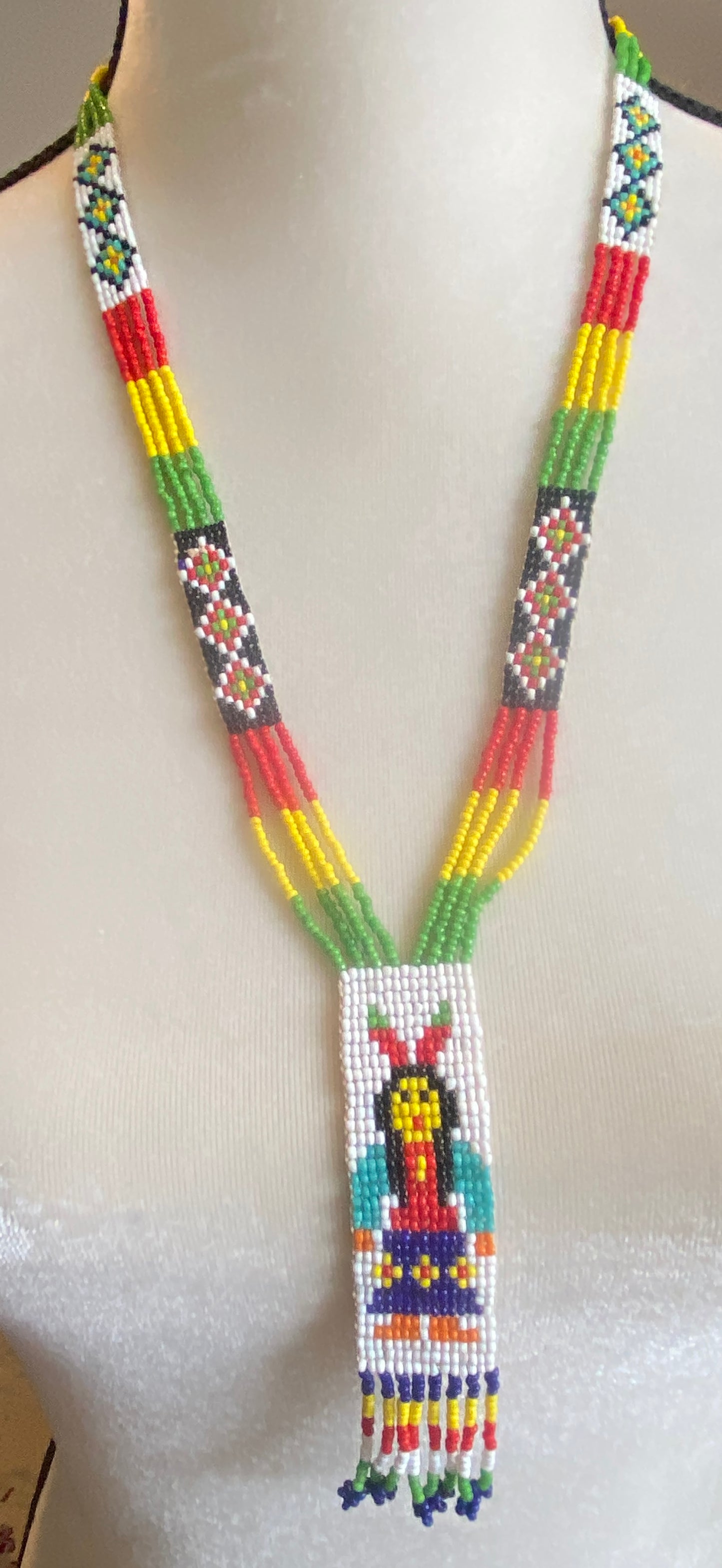 Vintage Native American Beaded Necklace