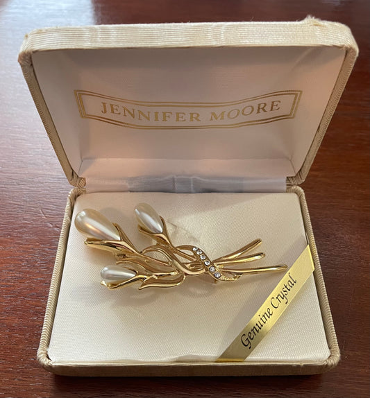 Jennifer Moore Genuine Crystal Faux Pearl Gold Tone Brooch w Box