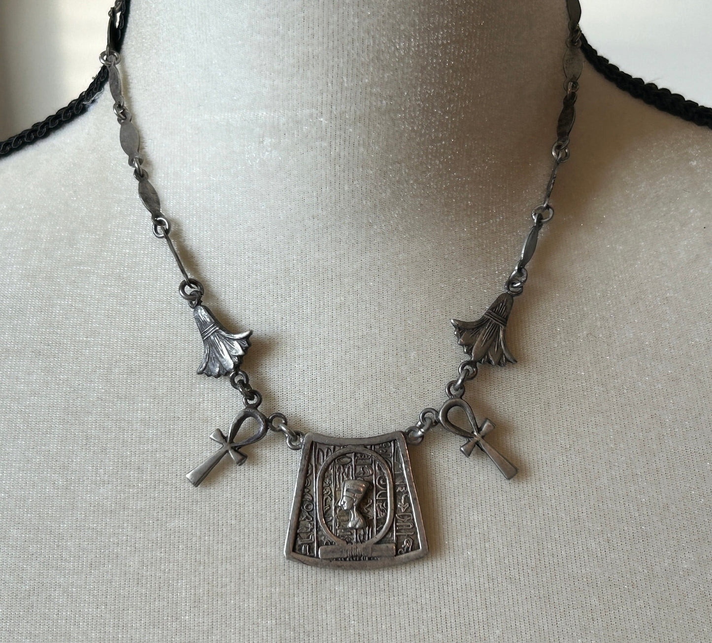 Vintage Sterling Silver 925 Egyptian Revival Nefertiti Necklace