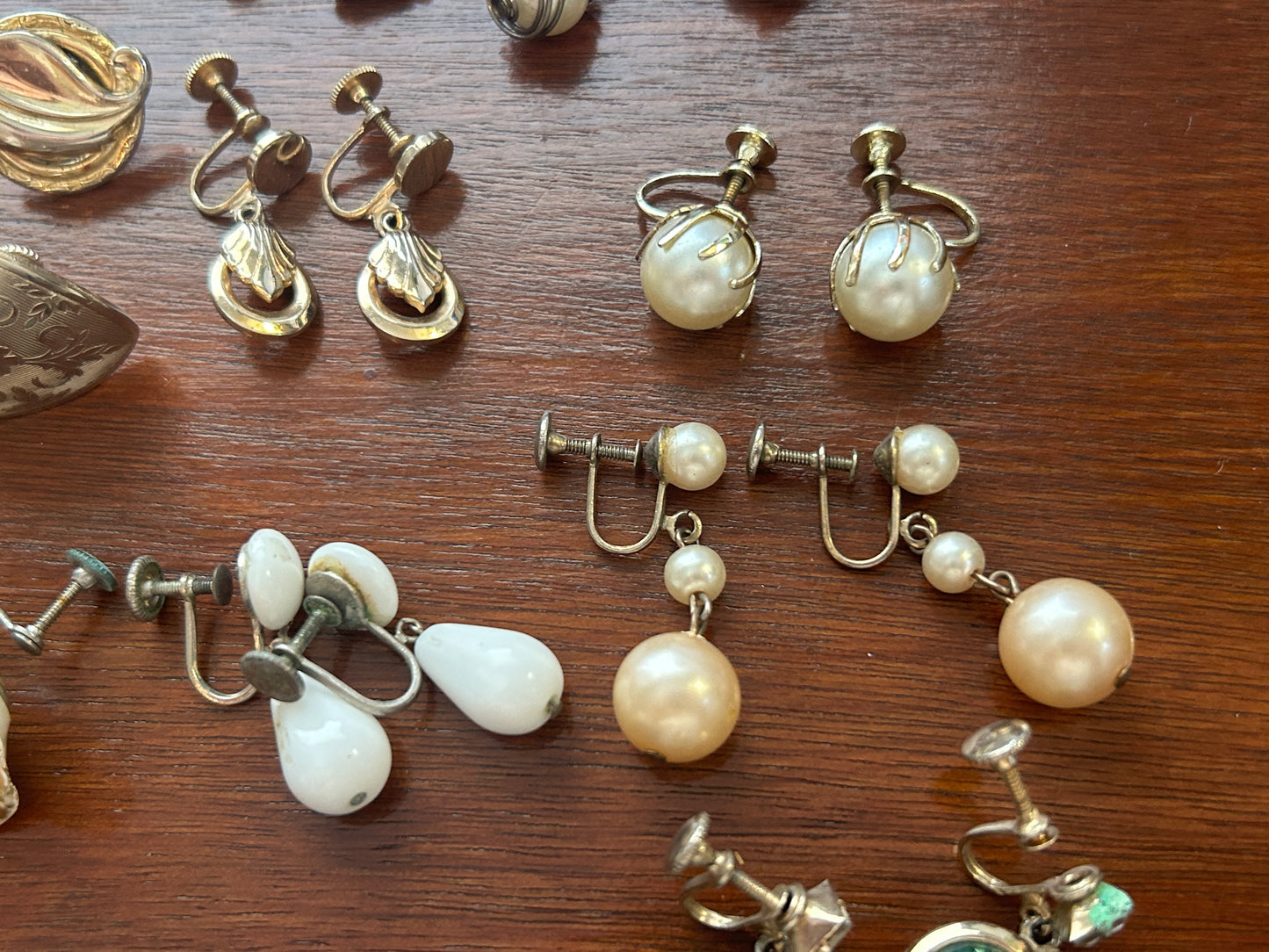 Vintage Screwback Earring Earrings Lot Glitter Hearts Glass Beads Gold Silver