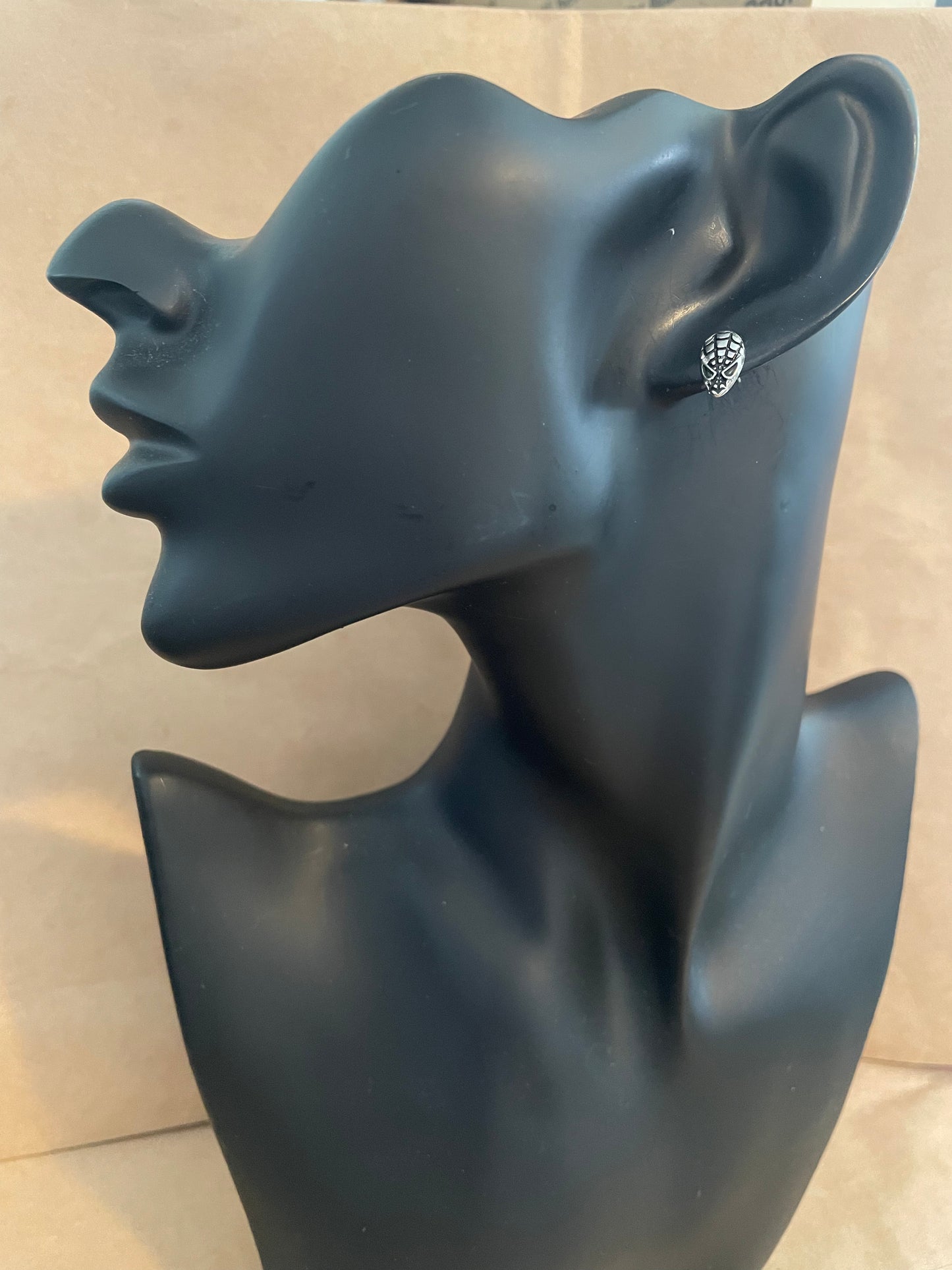 2011 Marvel Spiderman Bust Head Mask Pierced Stud Earrings