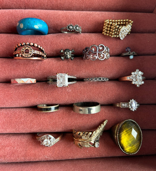 Vintage to Now Fashion Costume Ring Lot Band Hearts Rhinestones Silver Gold Tone