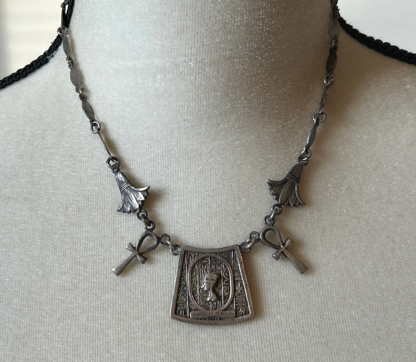 Vintage Sterling Silver 925 Egyptian Revival Nefertiti Necklace