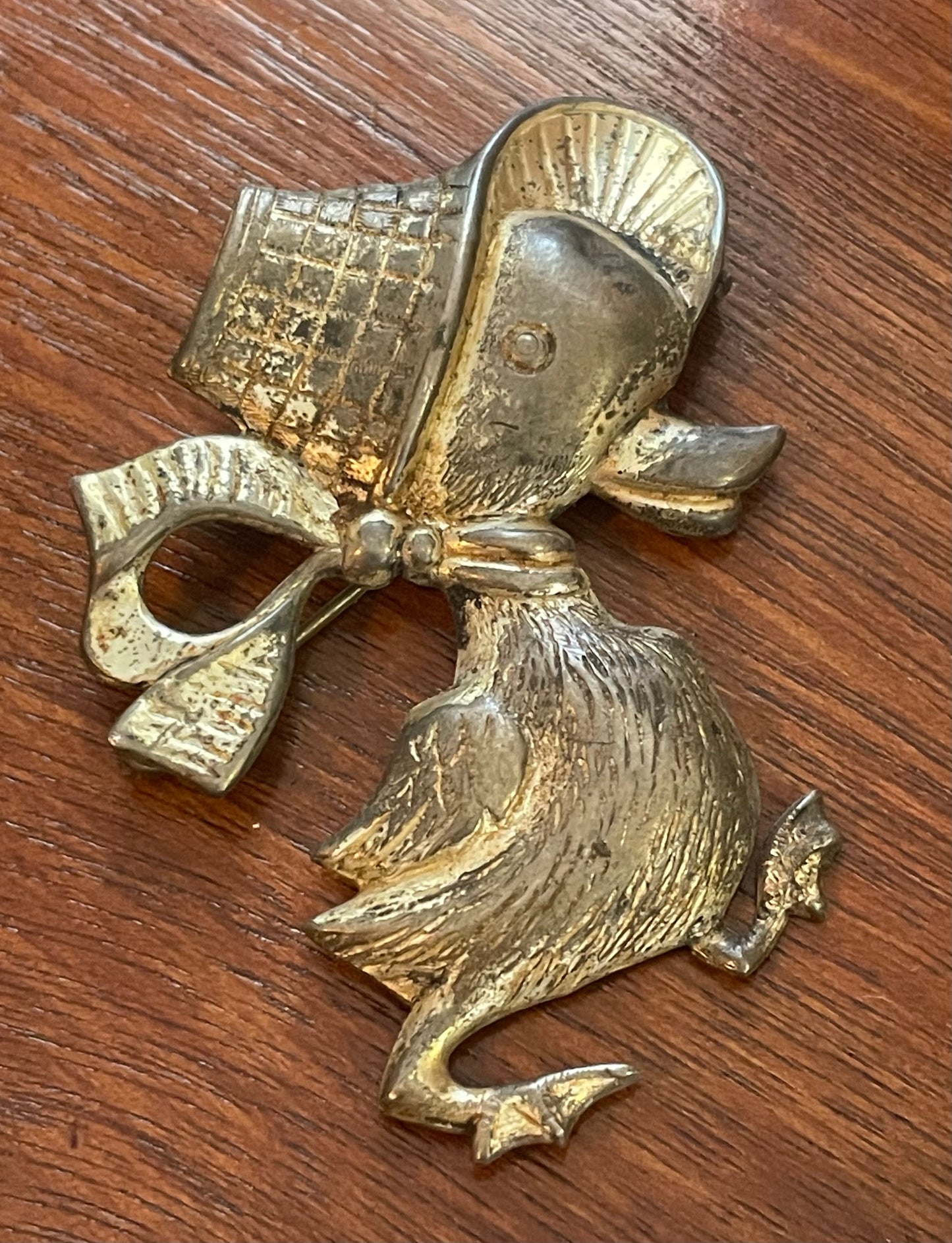 Vintage Duck in a Bonnet Brooch Pin Anthropomorphic