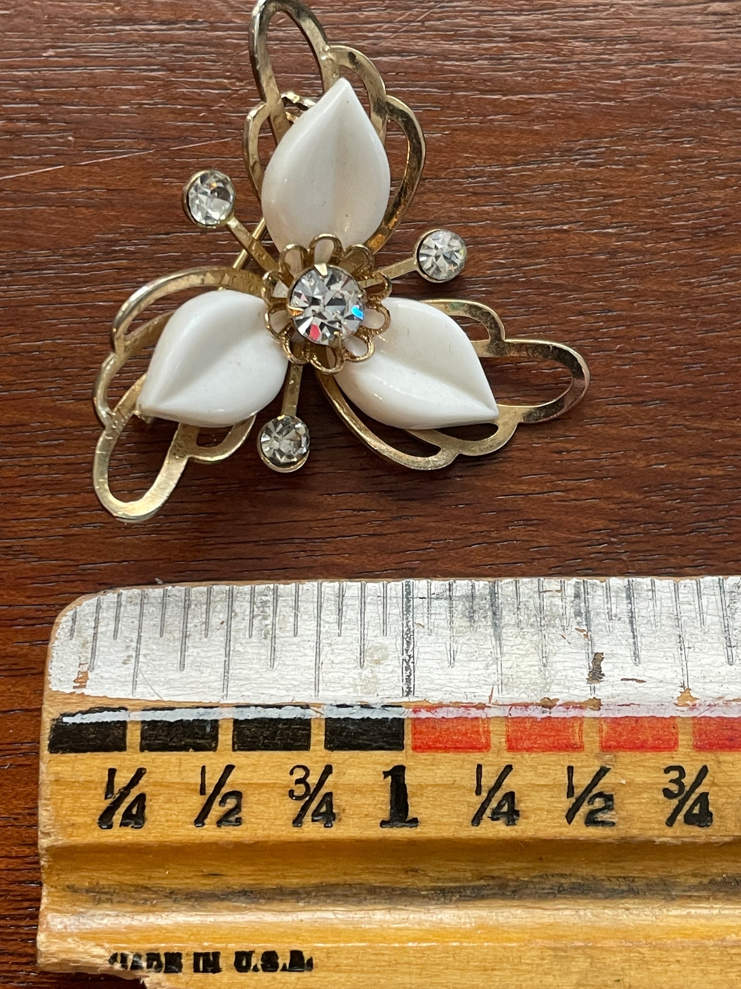 Vintage White Lucite Rhinestone Gold Tone Floral Brooch Lapel Pin