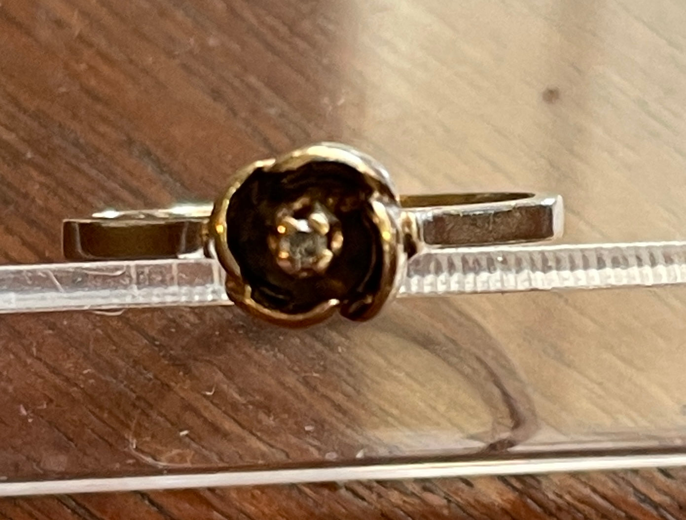 Vintage 10k Yellow Gold Diamond Ring Rose Design Signed Black Enamel Sz 6