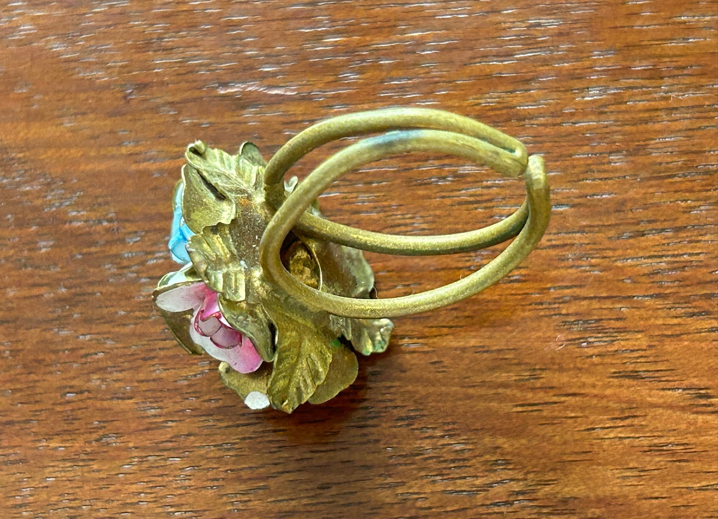 Vintage Brass Adjustable Enamel Flower Cluster Bouquet Cocktail Ring CUTE!