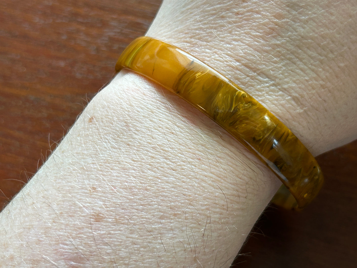 Vintage Butterscotch Marbled Bakelite Catalan Bangle Bracelet