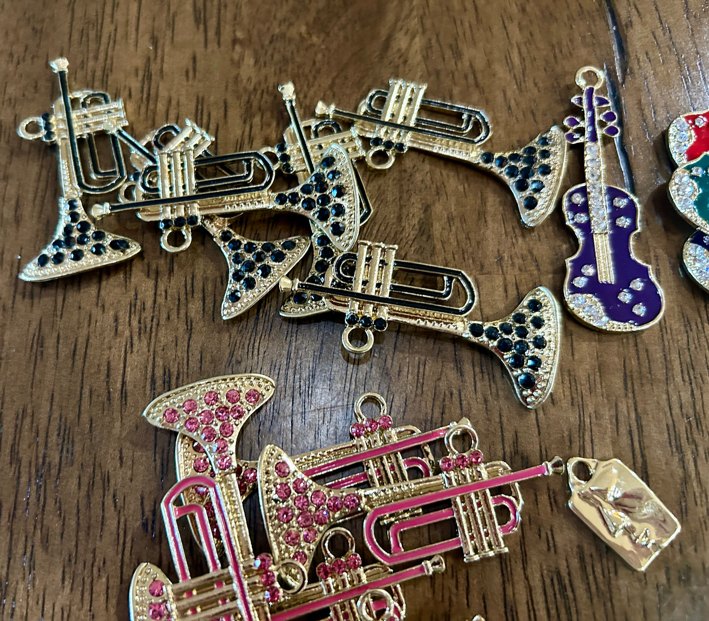 Lot Modern New Charms Pendants Musical Instruments Rhinestones Gold Tone Guitar