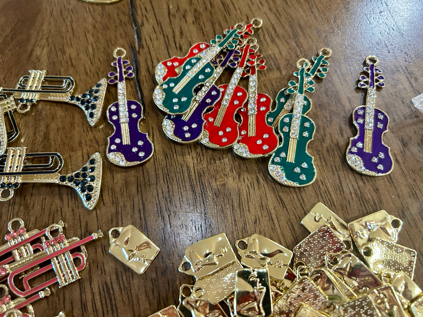 Lot Modern New Charms Pendants Musical Instruments Rhinestones Gold Tone Guitar